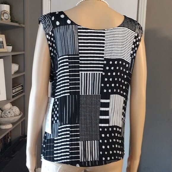 Dressbarn Women's Size XL Super Stretchy Black and White Print Reverse Wear Tank - Picture 3 of 11